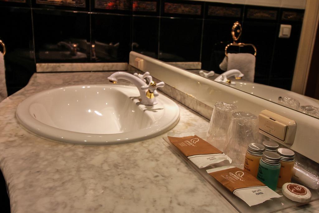 Hostal Goya Suites Salamanca Exteriör bild