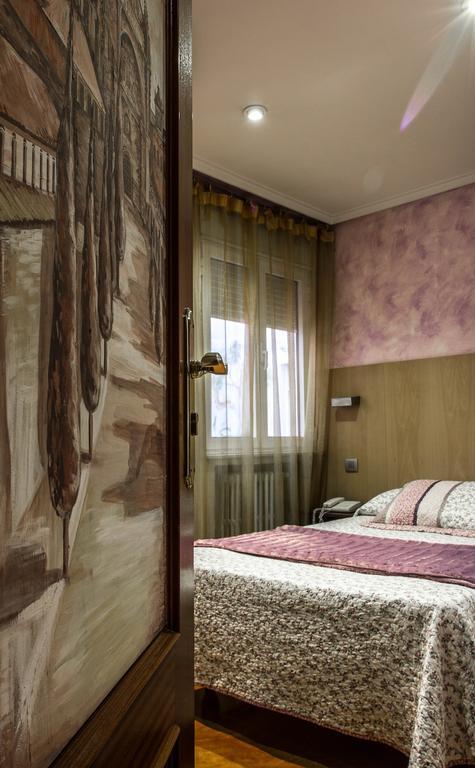 Hostal Goya Suites Salamanca Exteriör bild
