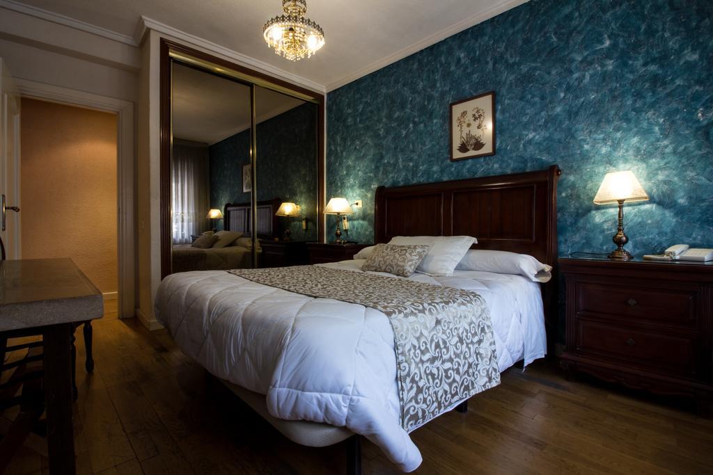 Hostal Goya Suites Salamanca Exteriör bild