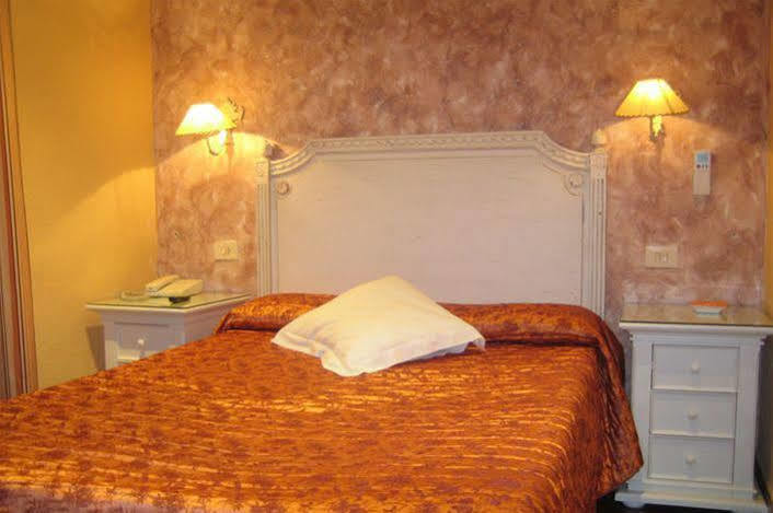 Hostal Goya Suites Salamanca Exteriör bild