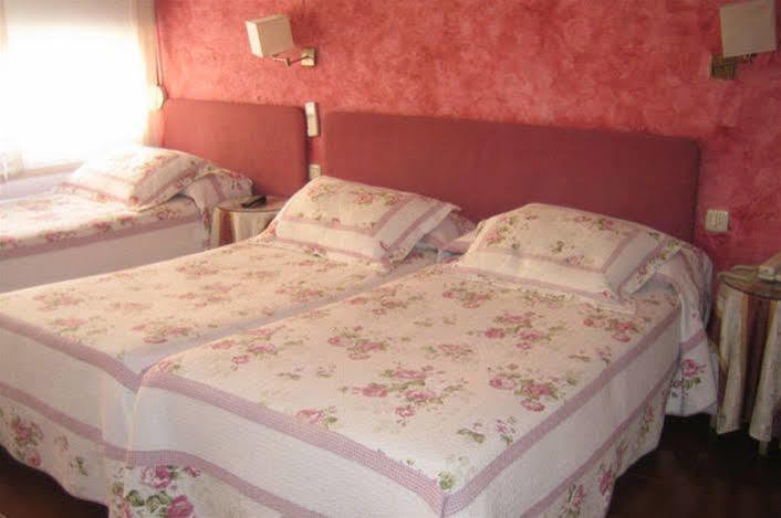Hostal Goya Suites Salamanca Exteriör bild